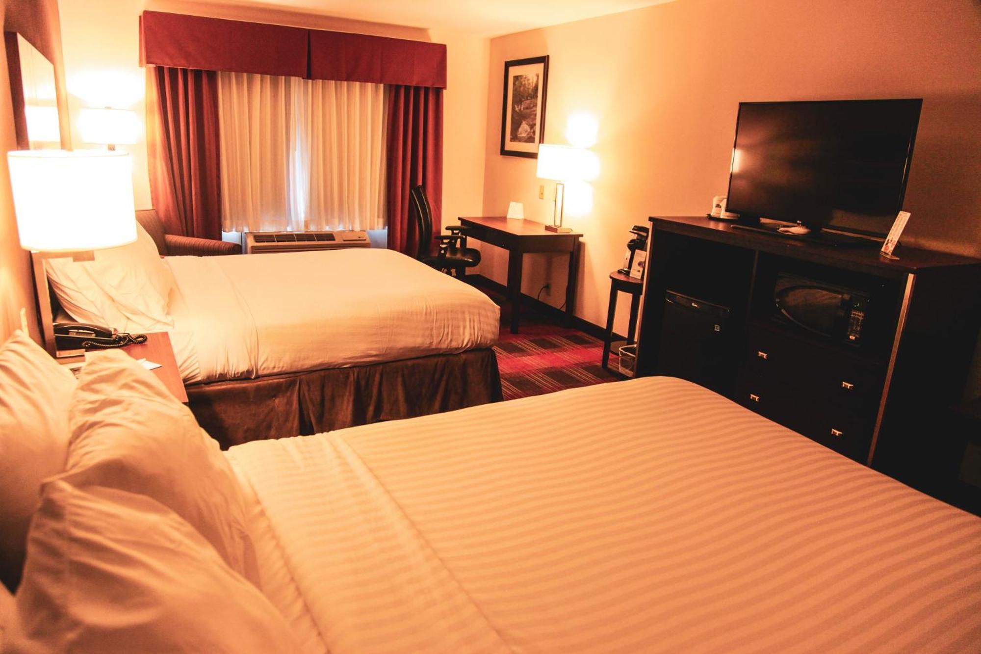 Standard Room Two Queen Beds