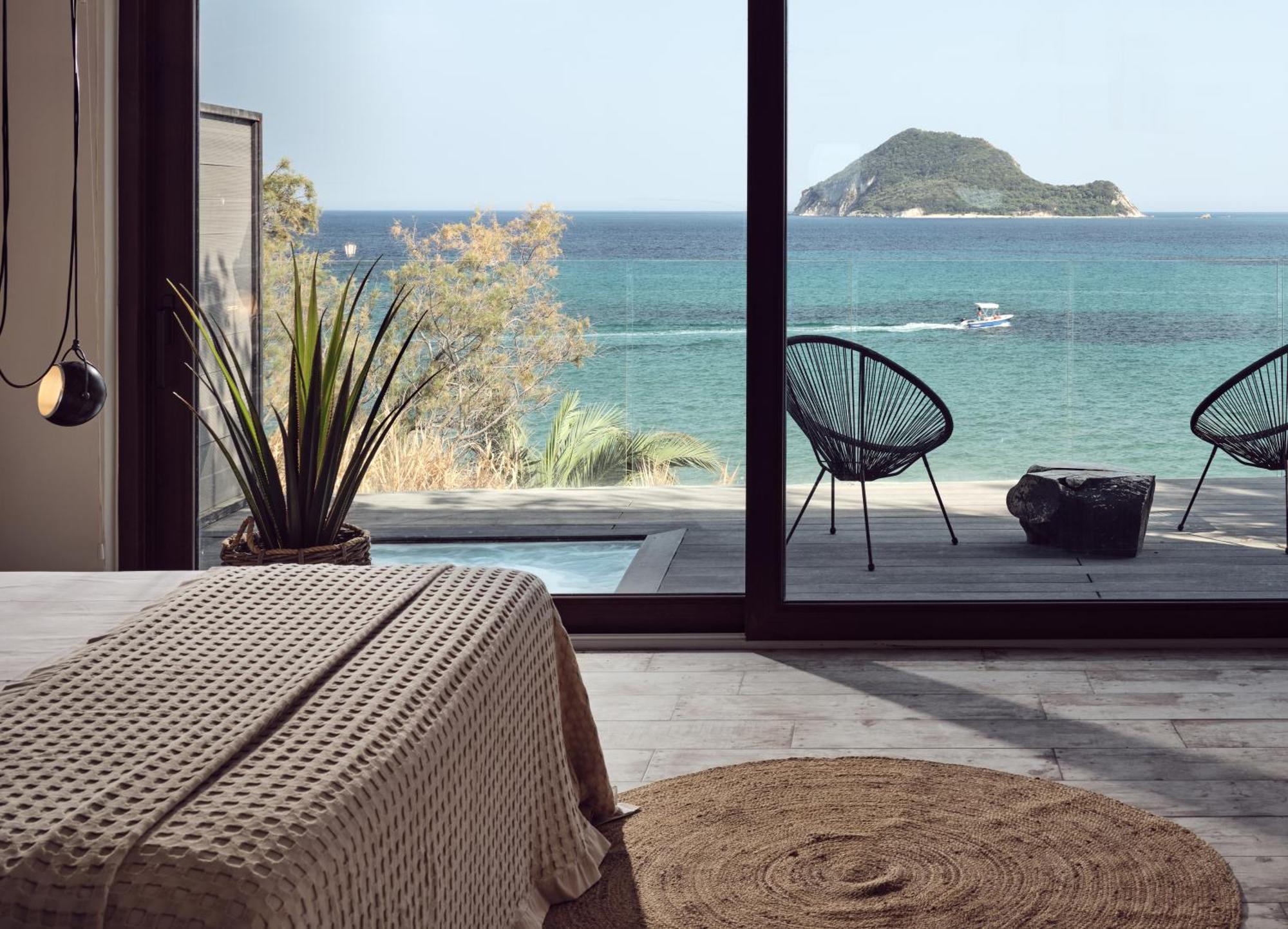 Premium Junior Suite Outdoor Jetted Tub & Sea View,1444281964:JPEG