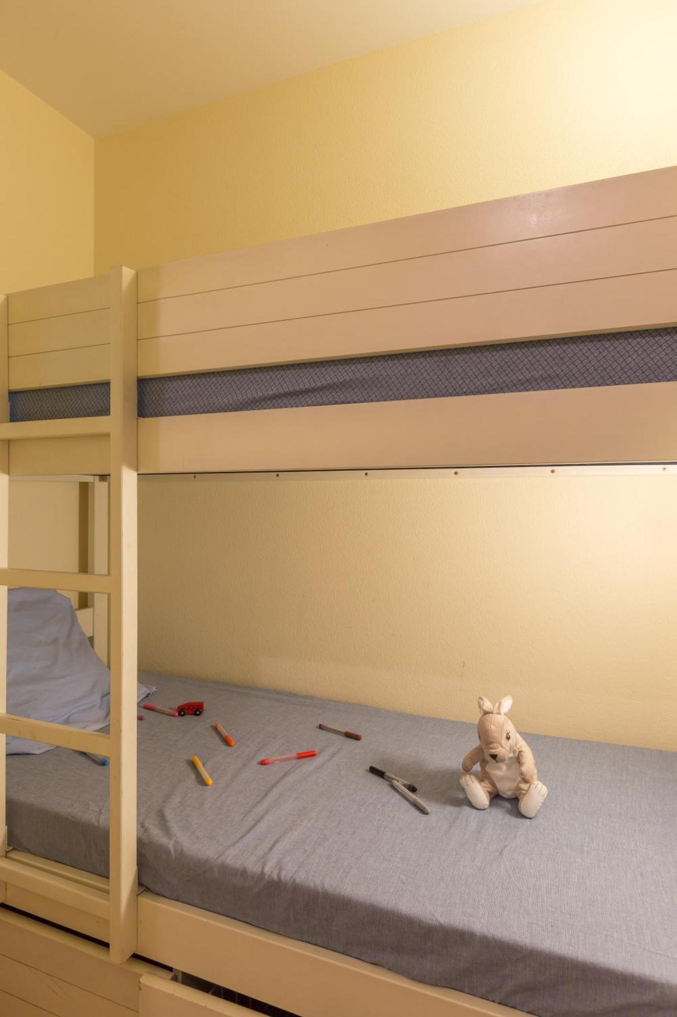 One-Bedroom Apartment Sleeping Alcove