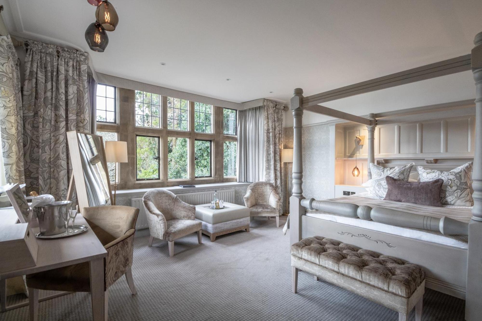 Double Room Four Poster Bed