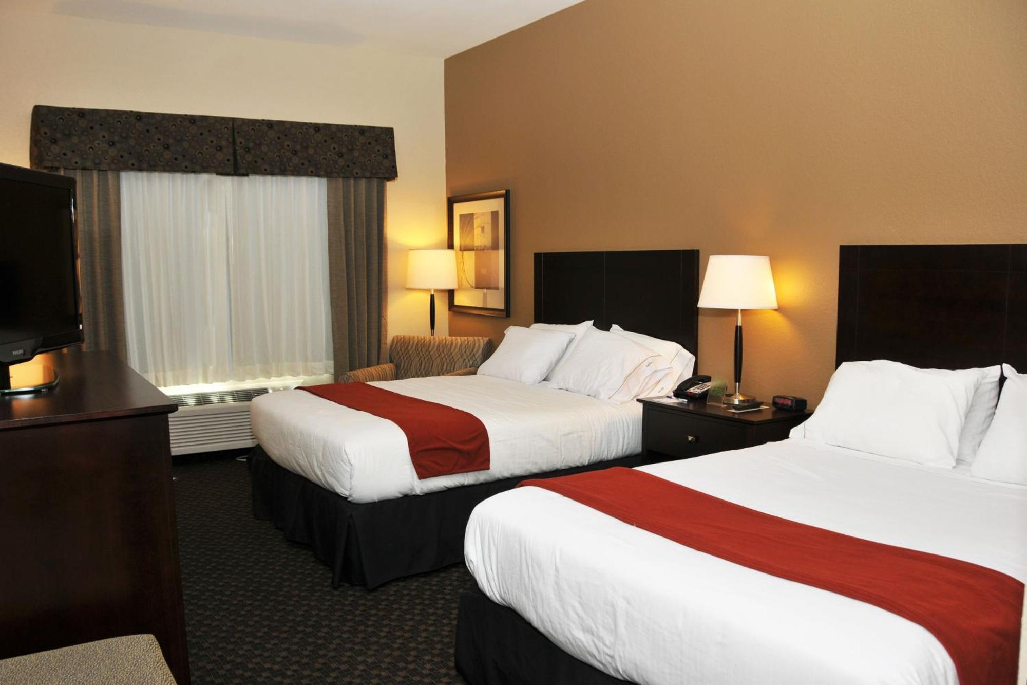 Standard Room with Two Queen Beds