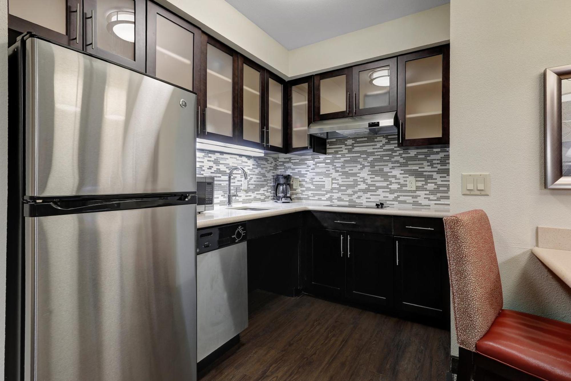 One-Bedroom King Suite - Communications and Mobility Accessible