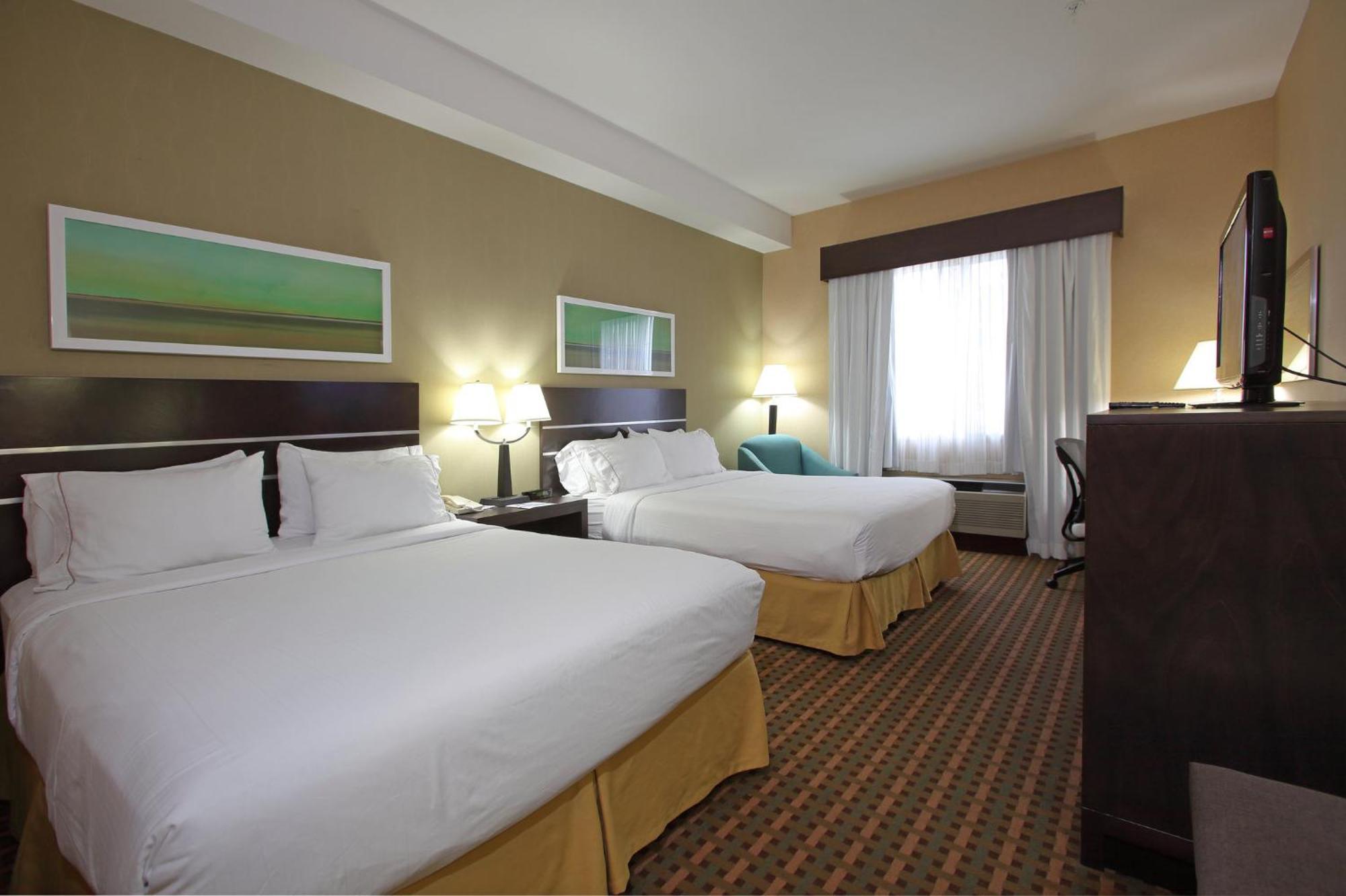Standard Queen Room with Two Queen Beds