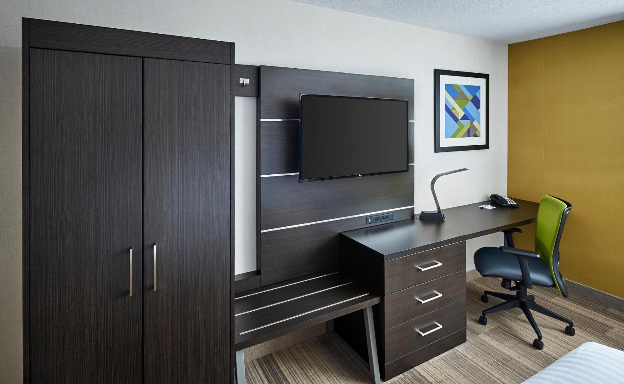 2 Queen Standard Room City View