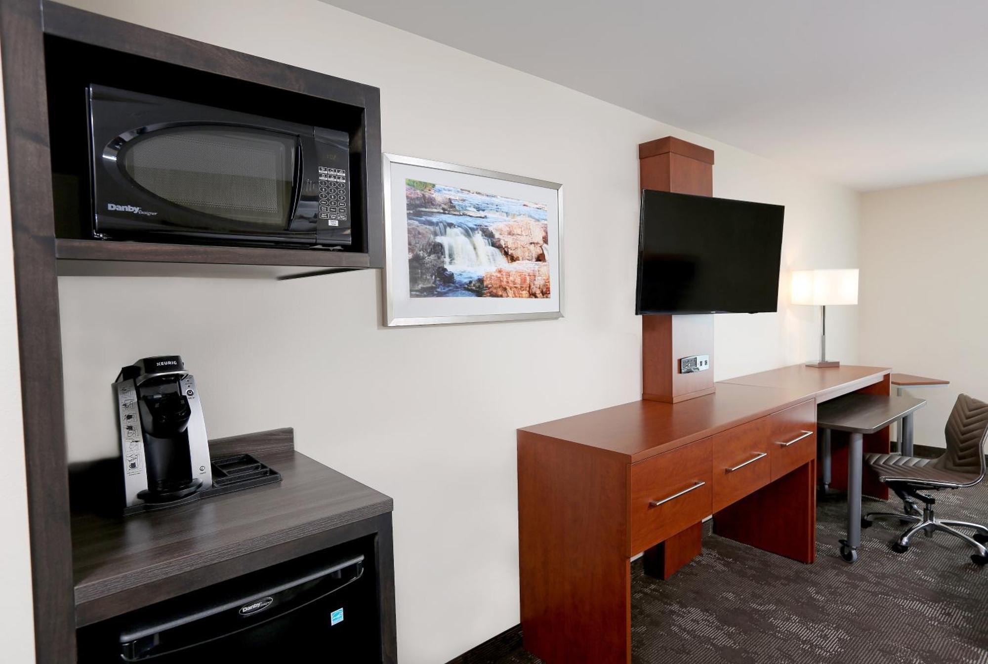 Standard Room Two Queen Beds