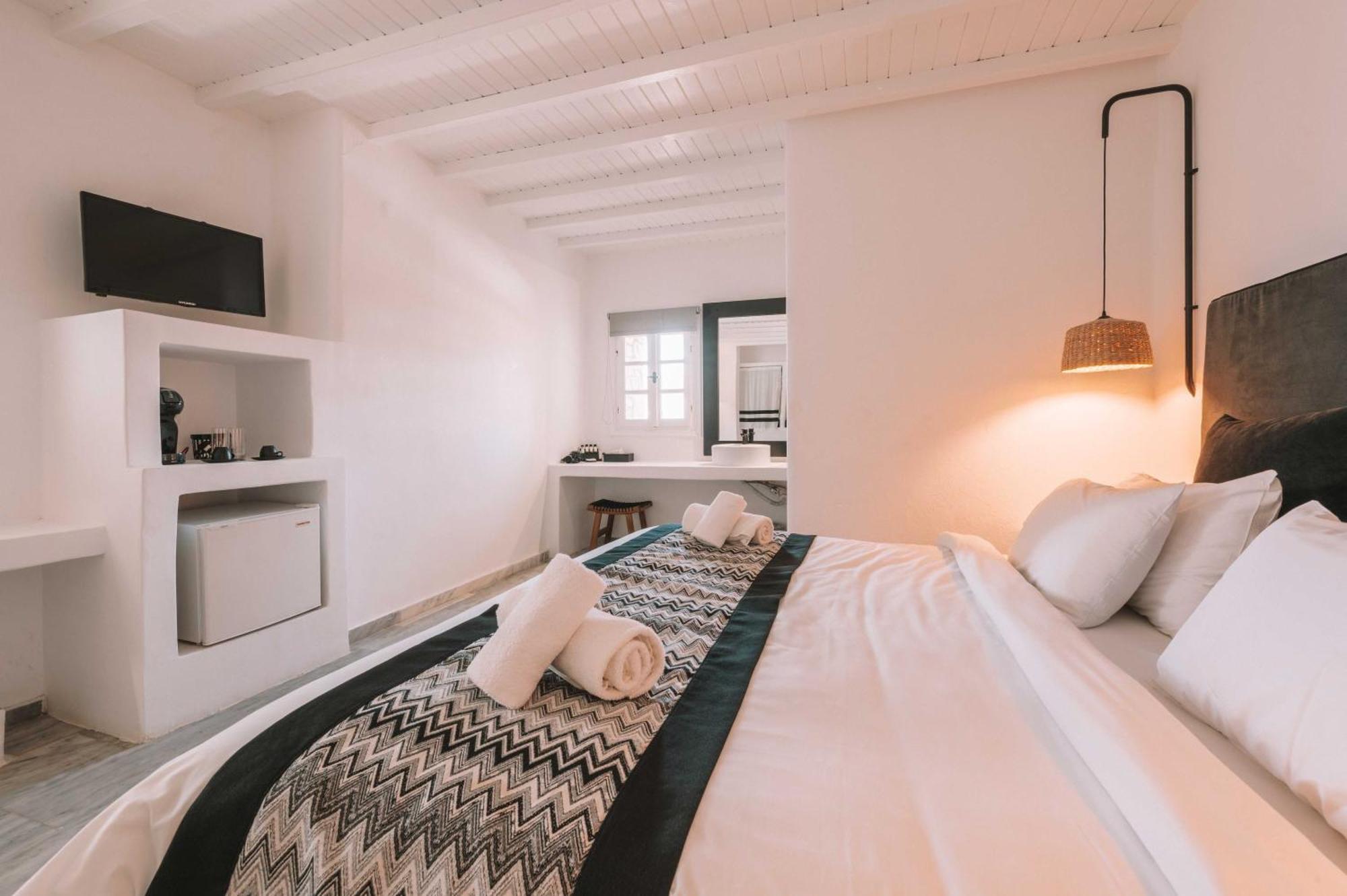 Friends & Family Suite Surrounding View