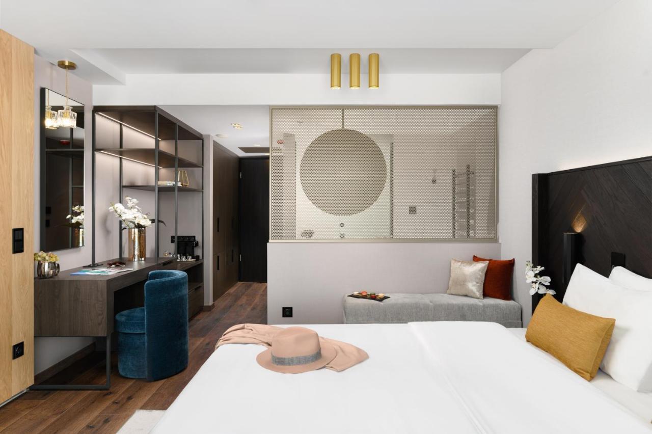 Superior room with courtyard or parking view