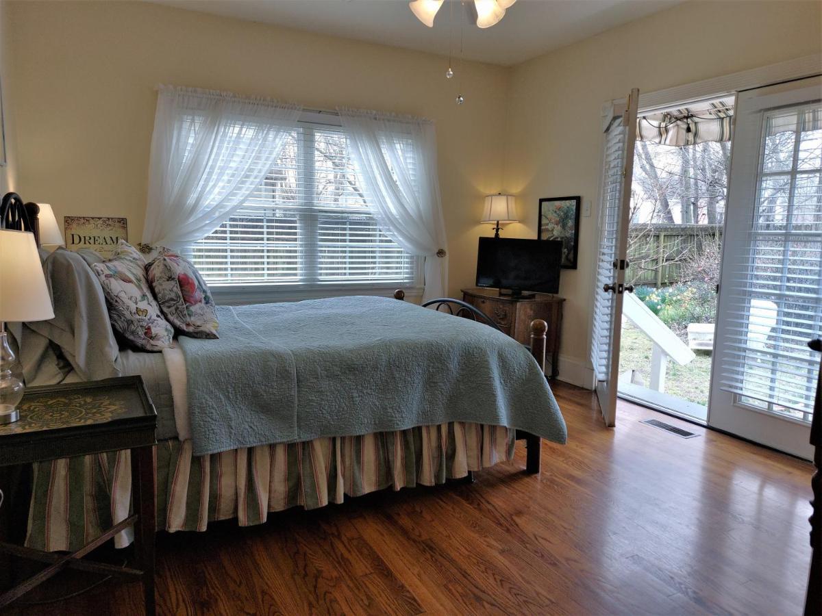 One-Bedroom Cottage