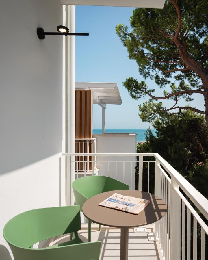 Deluxe Double Room Balcony Sea View,1466758985:JPEG