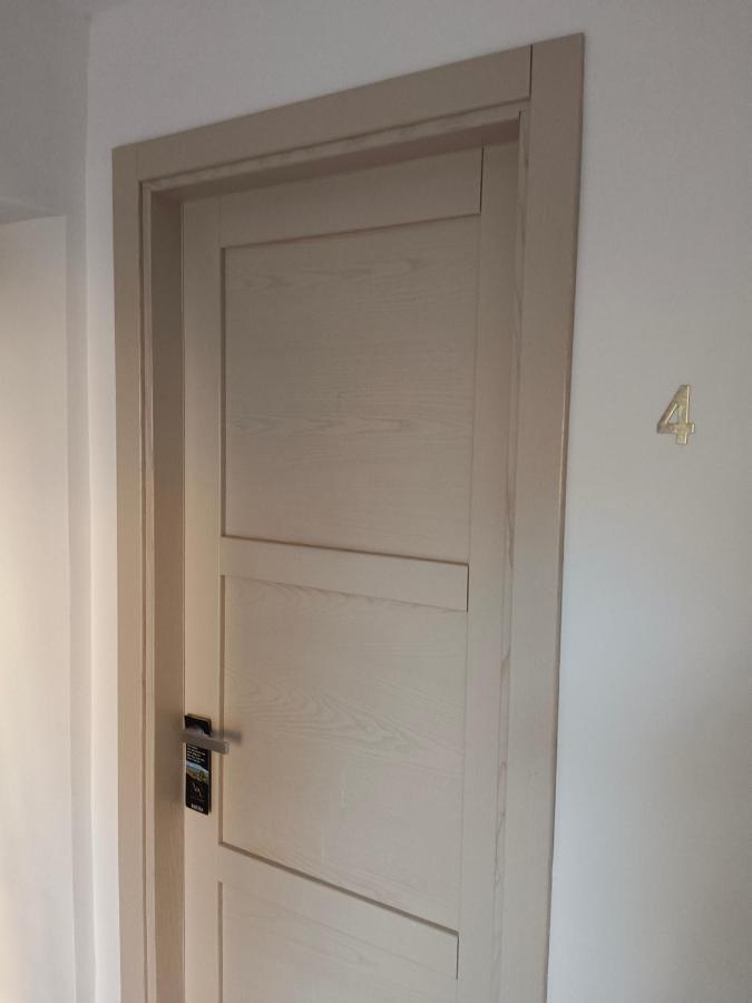 Triple Room Private Bathroom,1467556244:JPEG