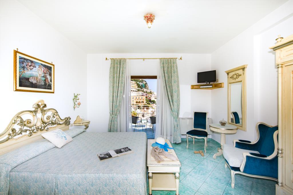 Executive Suite,146879099:JPEG