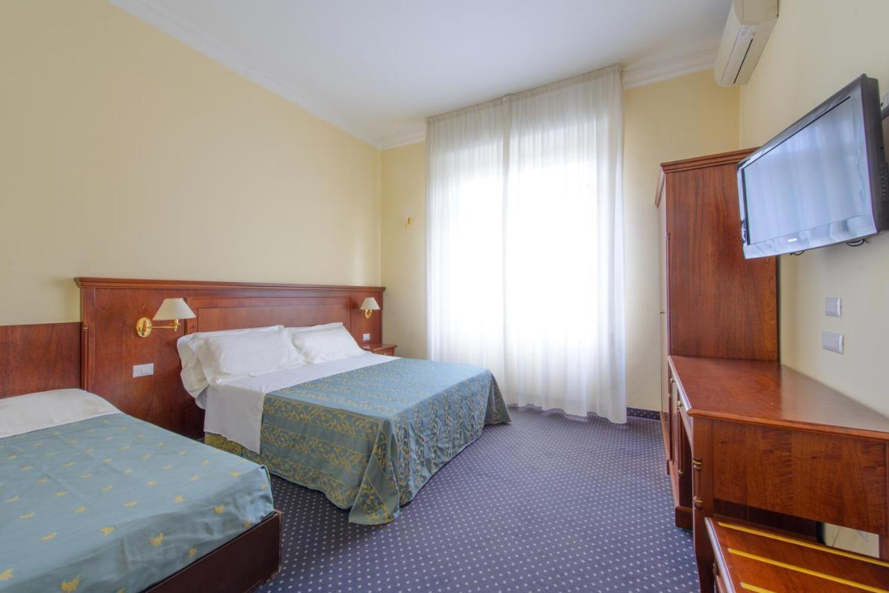 Classic Quadruple Room,1469034821:JPEG