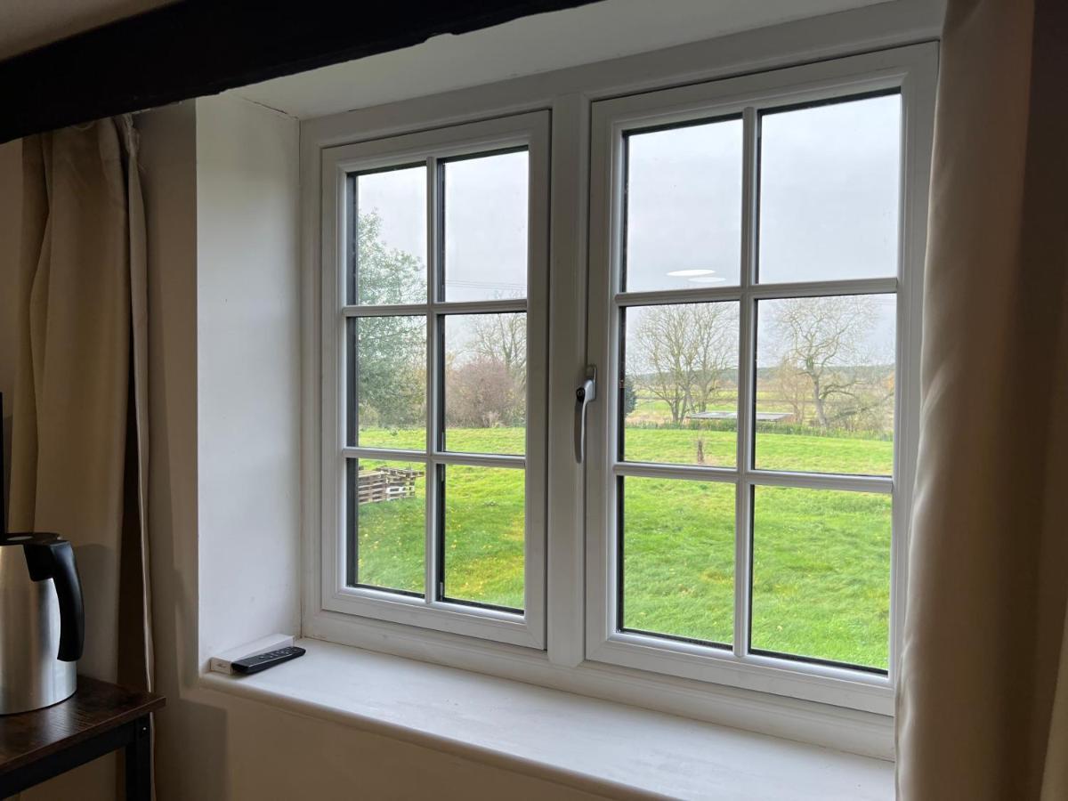 Queen Room Garden View