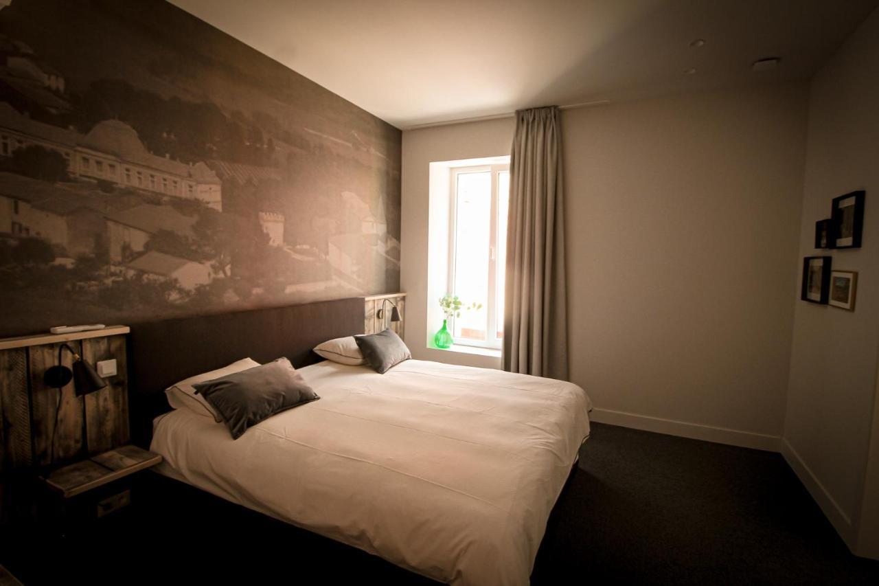 Deluxe Double Room Shower,1559150836:JPEG