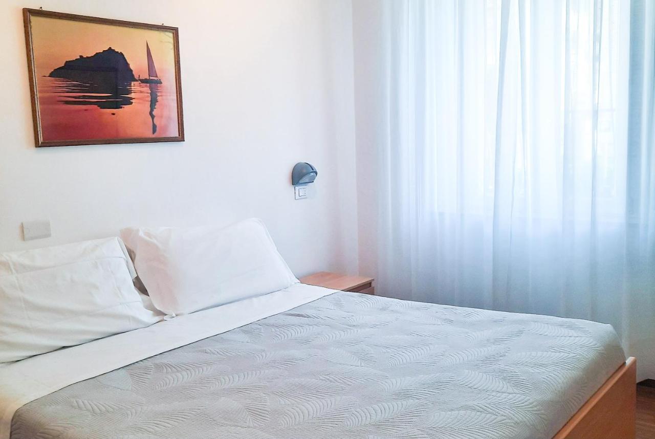Standard Double Room,1469260352:JPEG