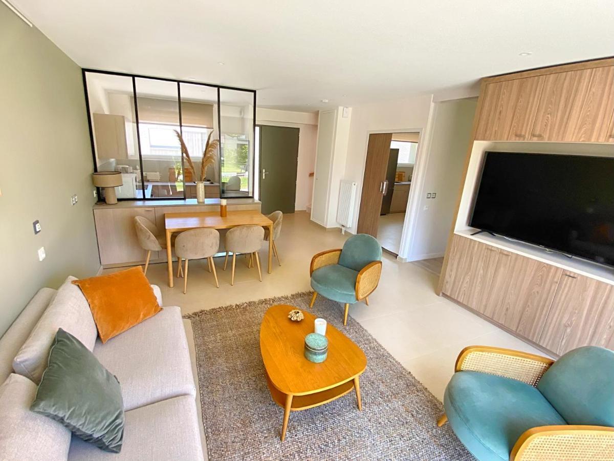 Two-Bedroom House,1469984453:JPEG
