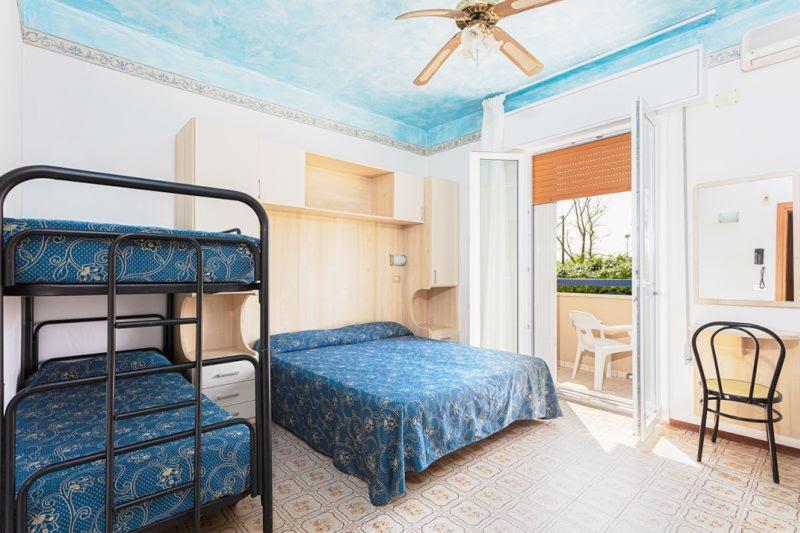 Standard Quadruple Room,1468979228:JPEG