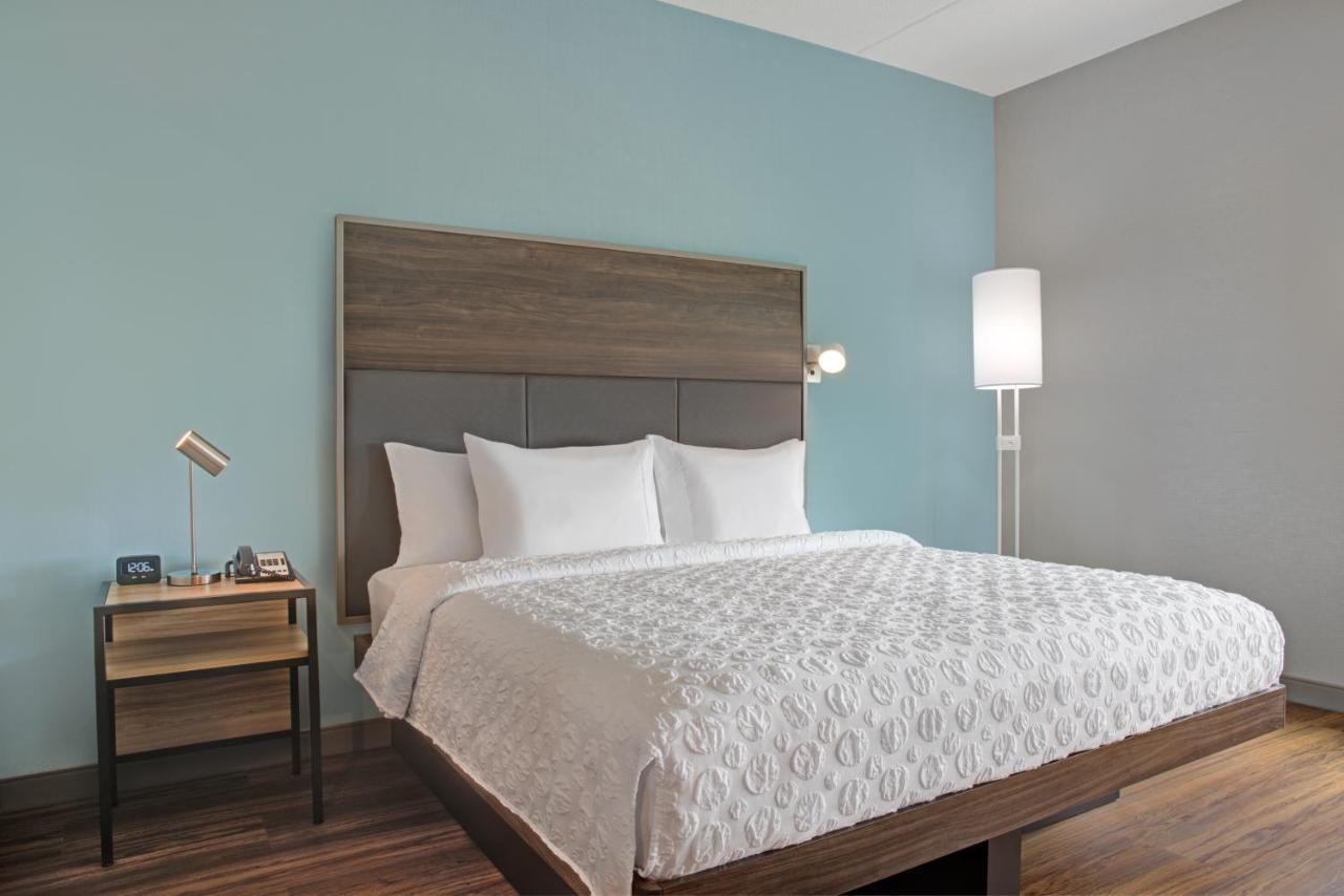 King Room Walk Shower