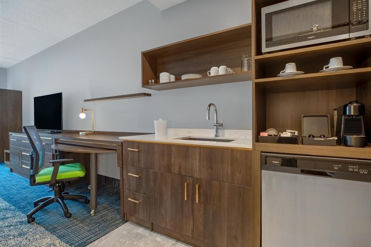 One-Bedroom Queen Suite with Sofa Bed