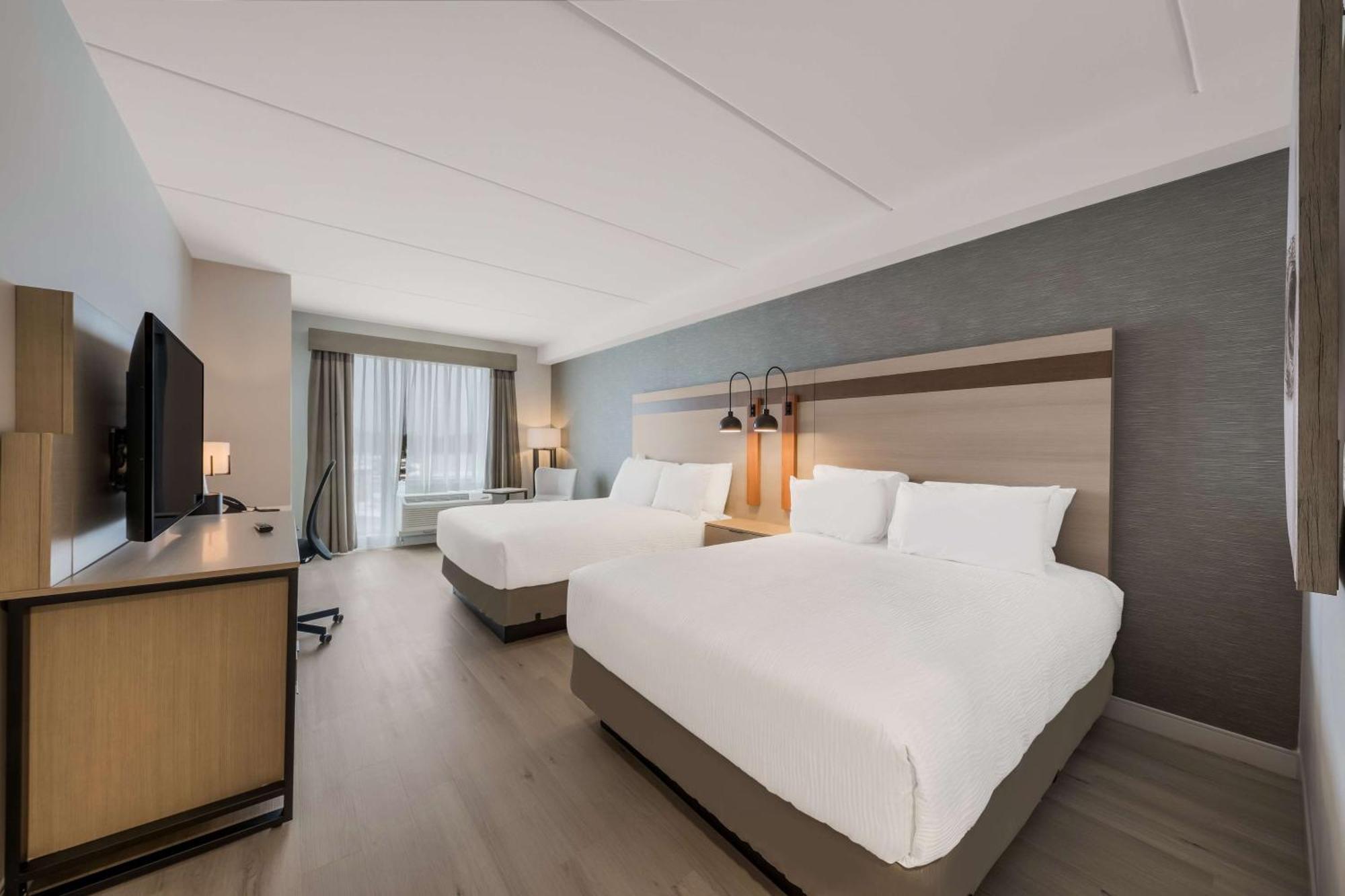 Queen Room Two Queen Beds Disability Access