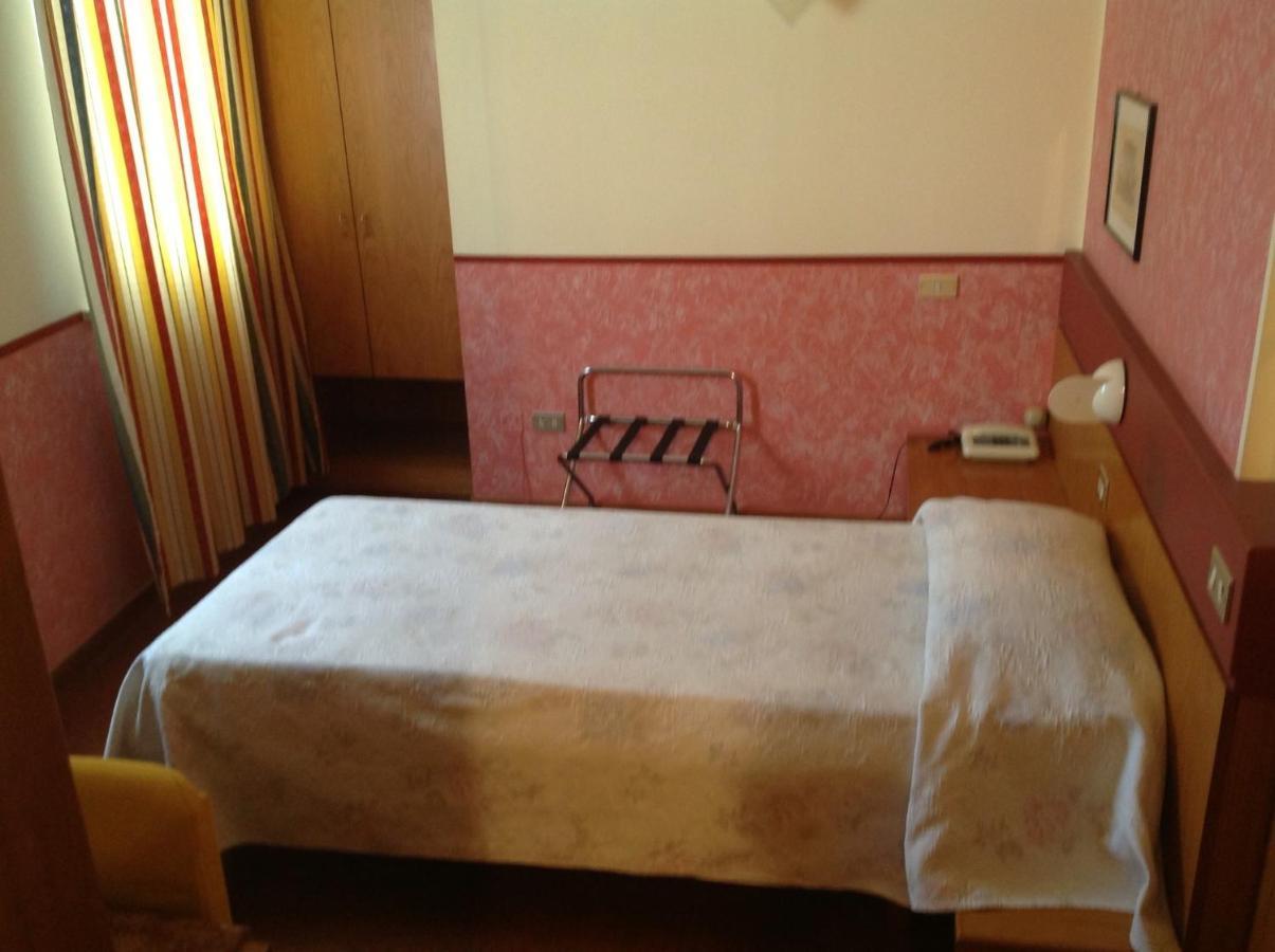 Single Room,1479568443:JPEG