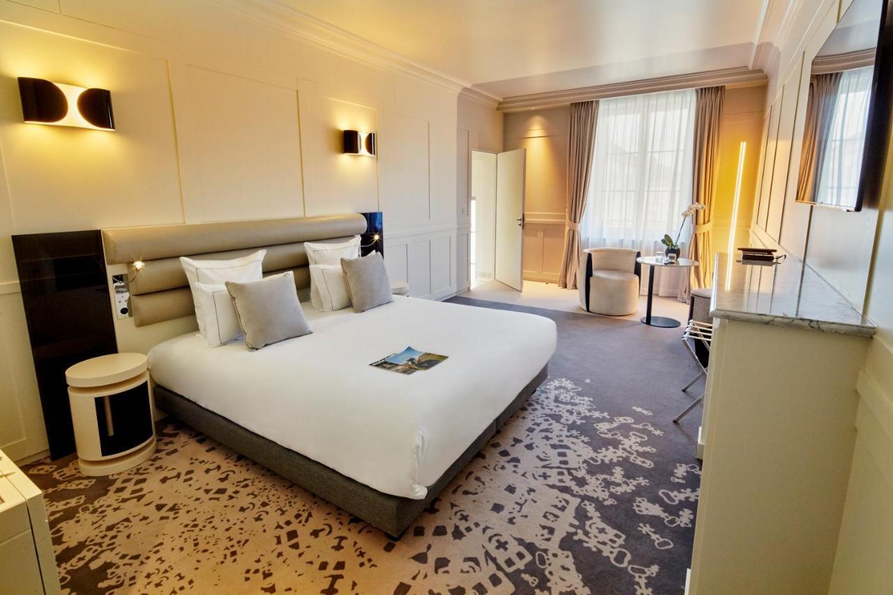 Deluxe Room with Large Bed