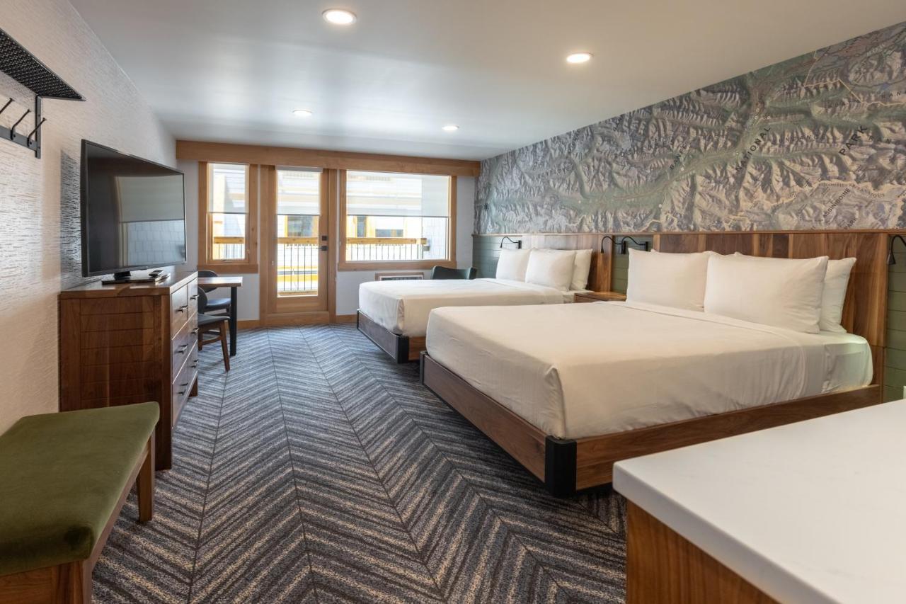 Superior 2 Queen Room