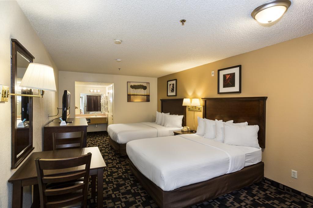 Queen Room with Two Queen Beds - Non-Smoking