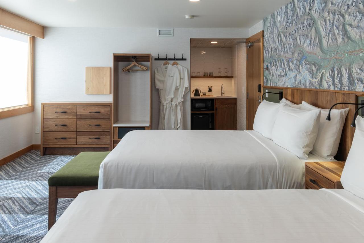 Superior Suite 2 Queens