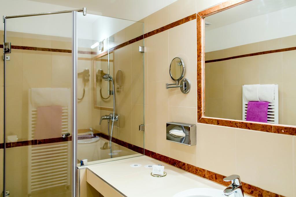 Standard Double or Twin Room Balcony Air Room