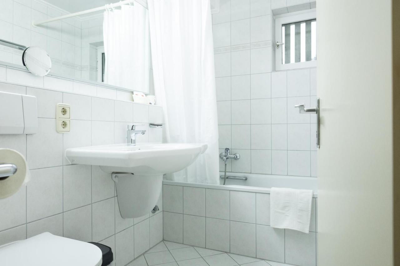 Doppelzimmer mit Balkon