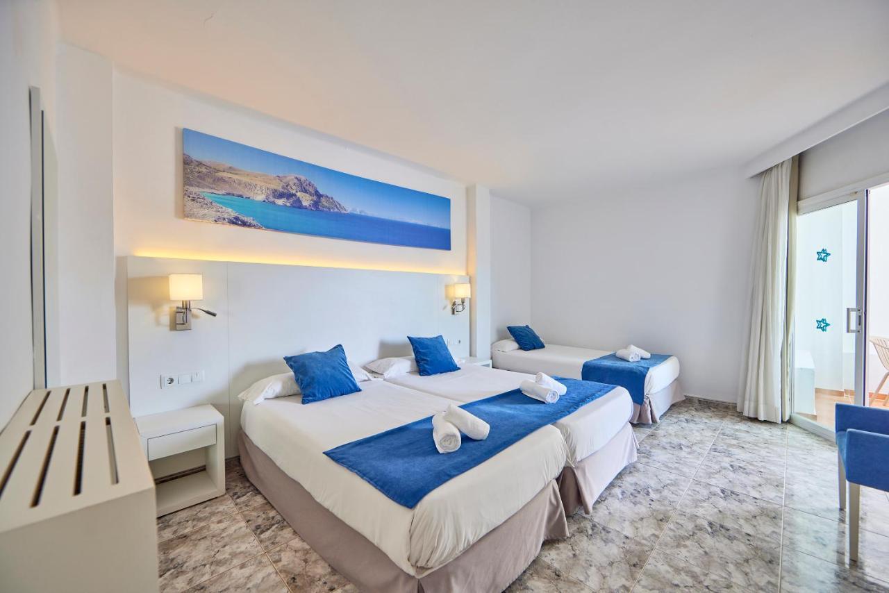 Quarto Triplo (2 Adultos + 1 Criança)