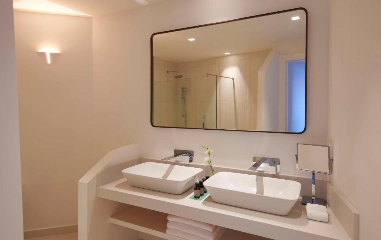 Suite mit Kingsize-Bett und Meerblick