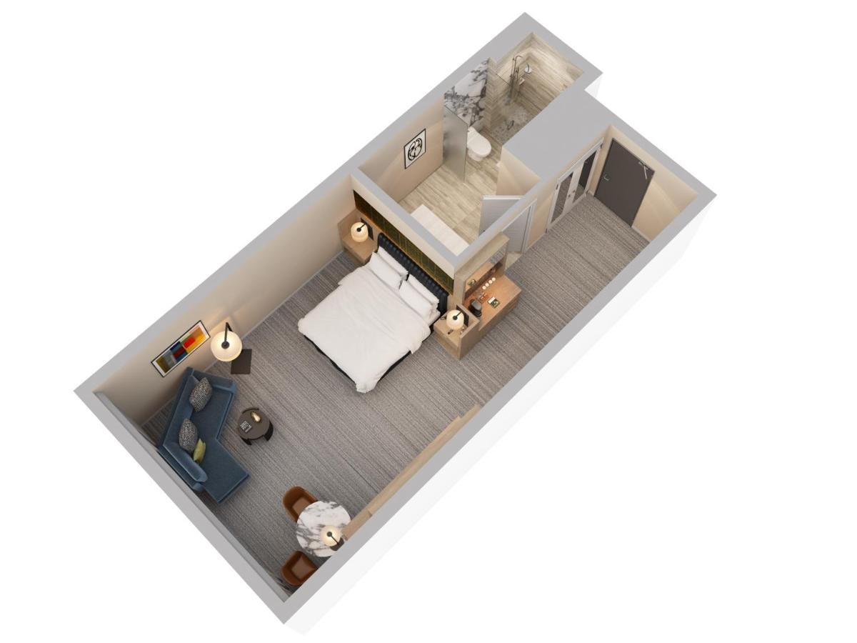 King Room Lake View Hearing Accessible