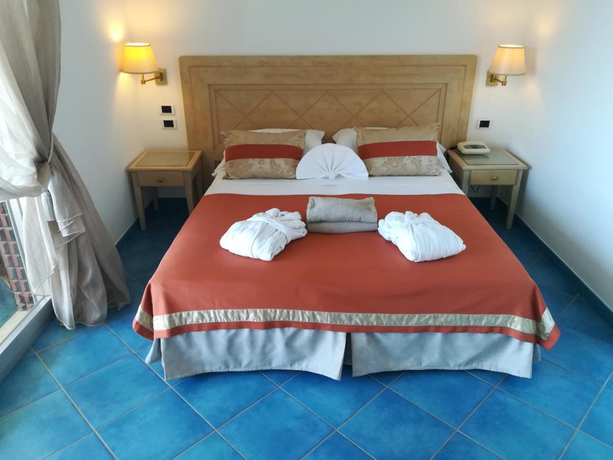 Double Room Sea View,1742640200:JPEG