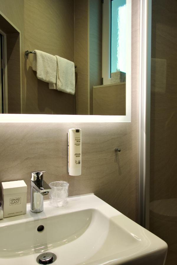 Small Single Room