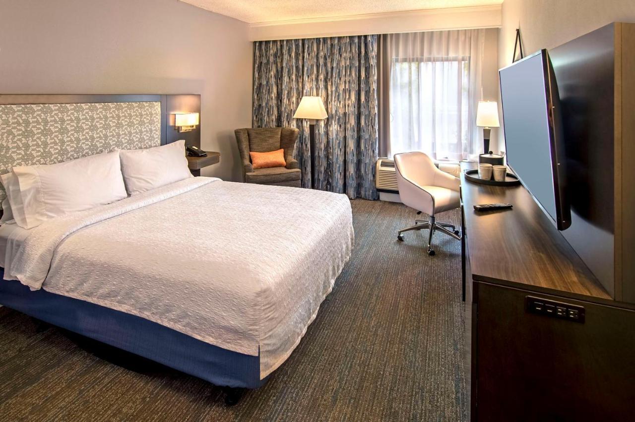 Queen Room with Bath Tub - Disability Access/Non-Smoking