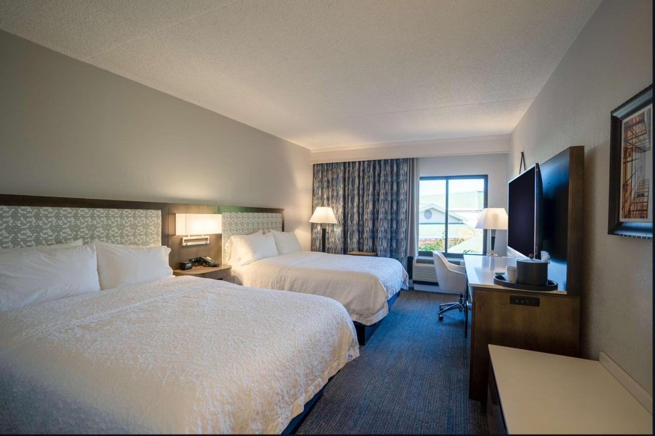 Room with Two Queen Beds - Non-Smoking