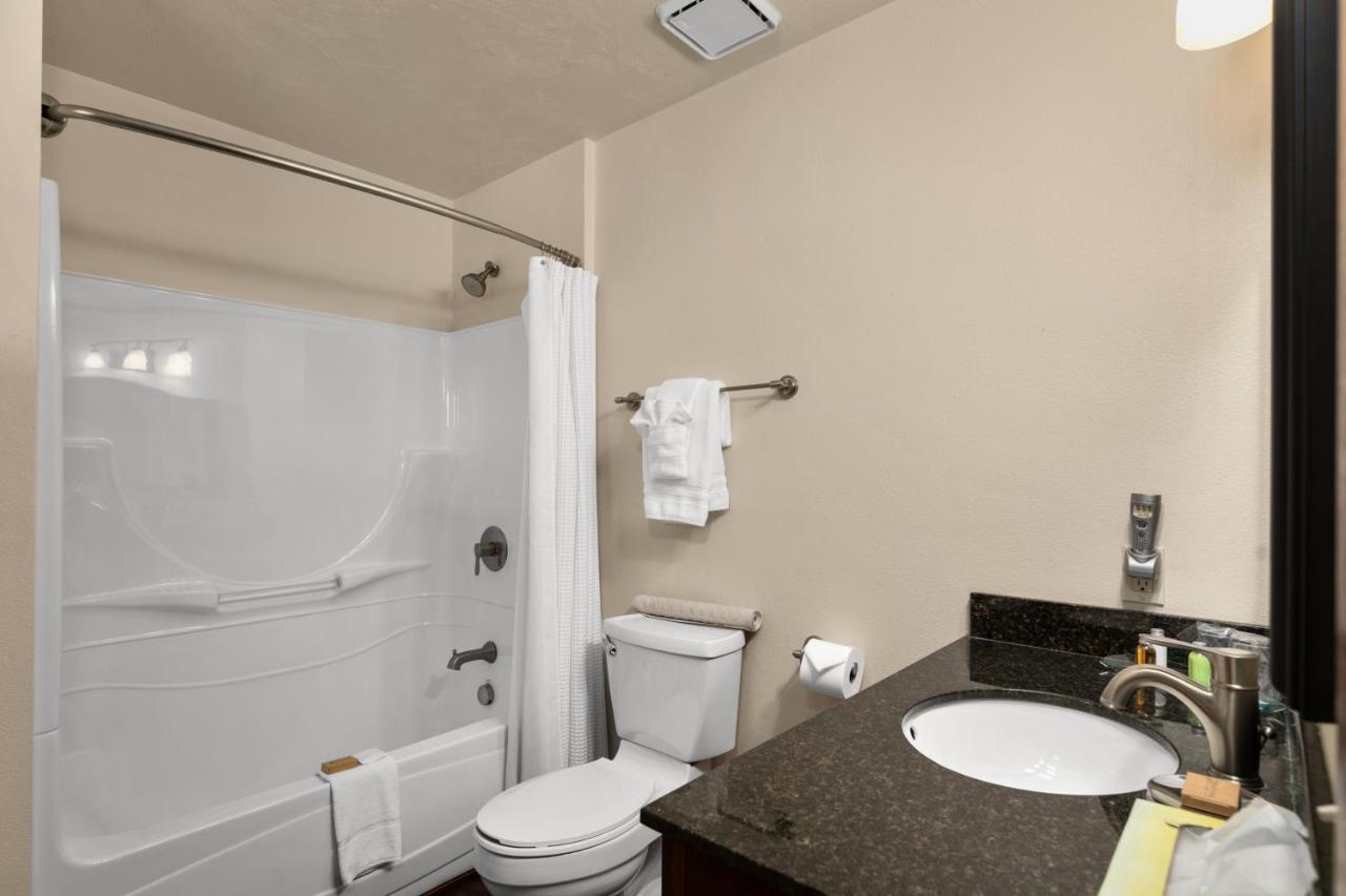 Standard King Room