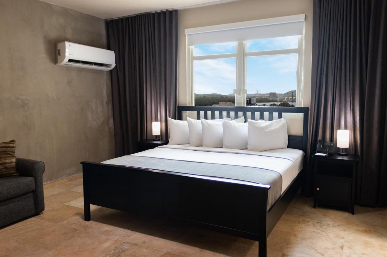 The Signature King Suite