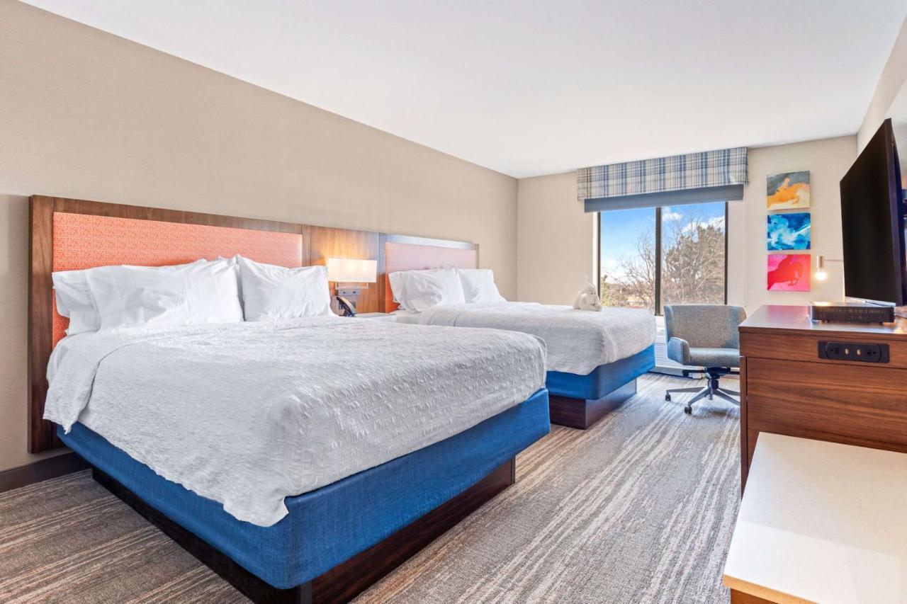 Deluxe Queen Room with Two Queen Beds - Non-Smoking