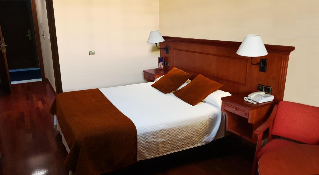 Large Single Room,63124363:JPEG