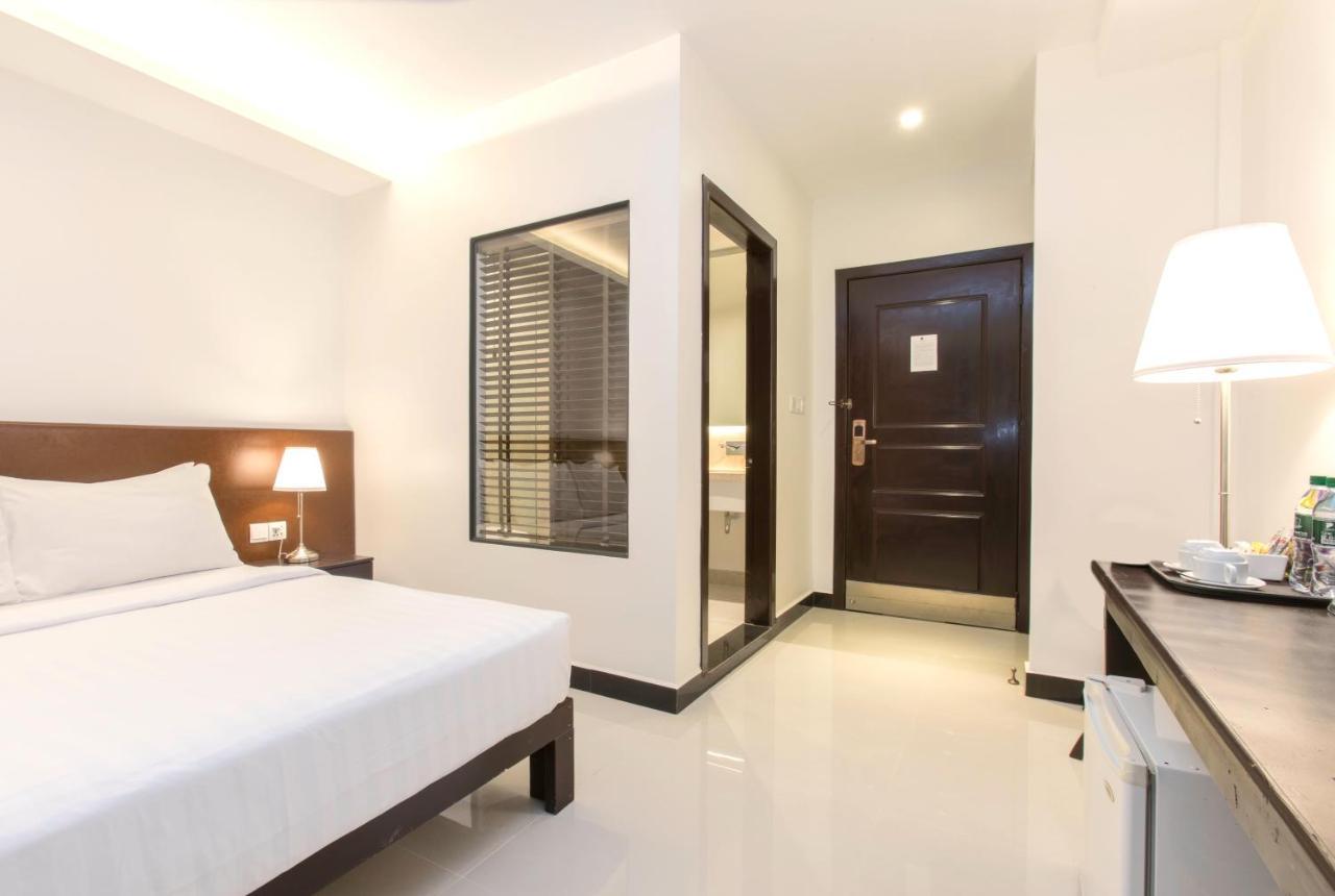 Superior Queen Bed