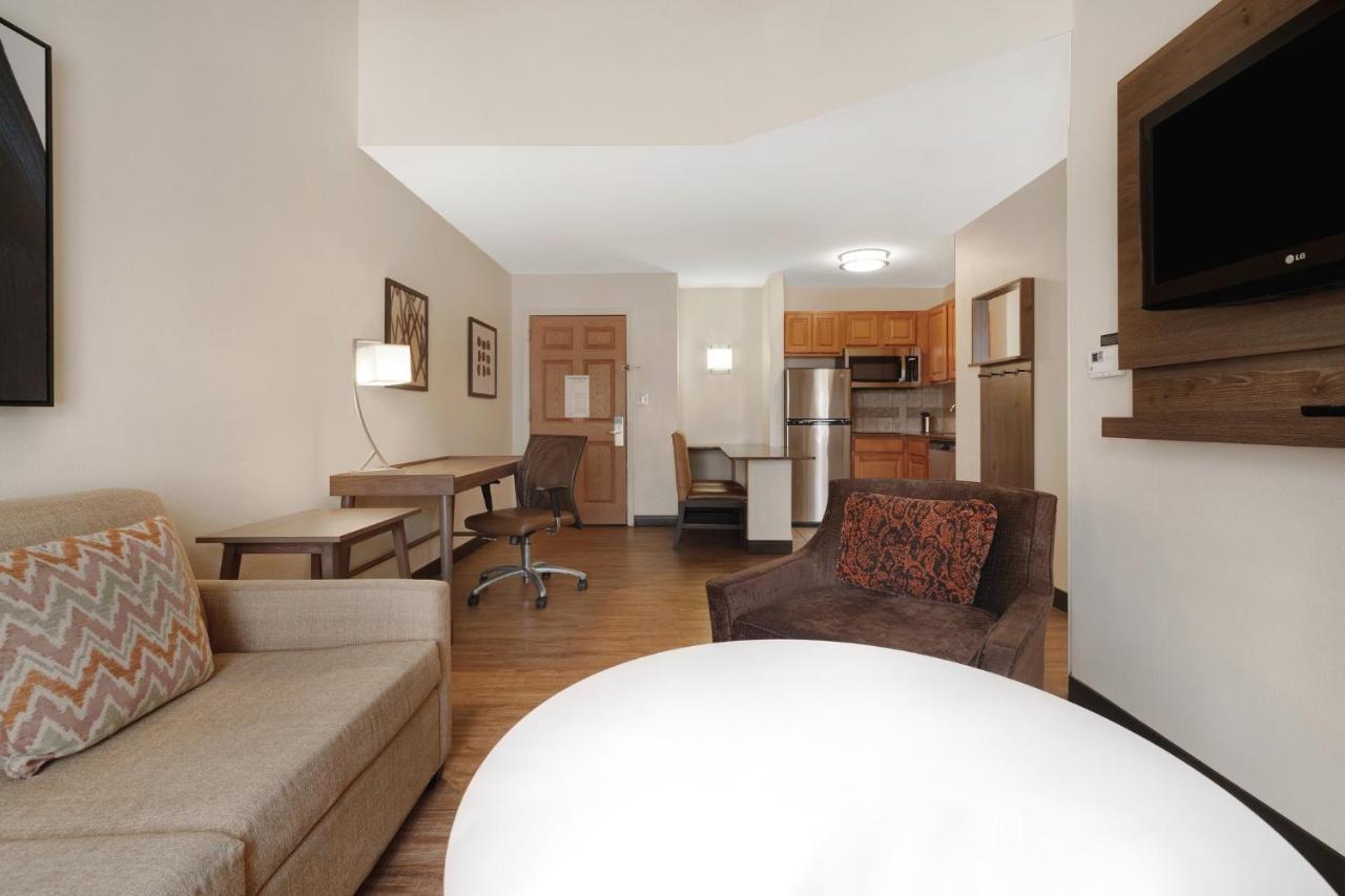 One-Bedroom Suite