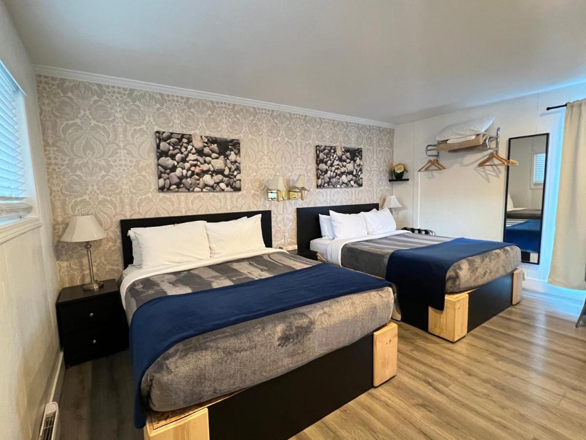 Queen Room Two Queen Beds