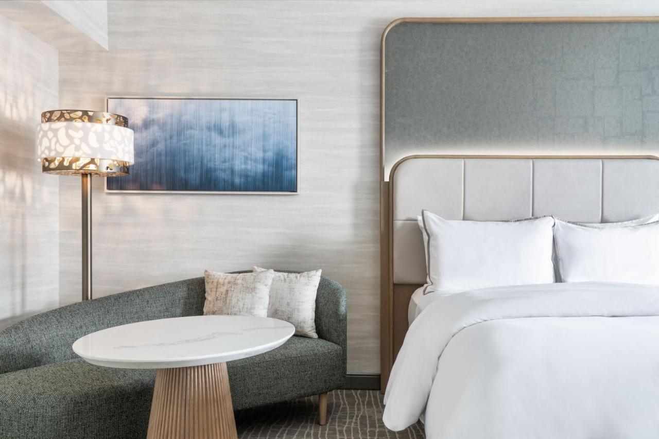 Chambre Premium avec 2 Lits Doubles – Vue sur Ville