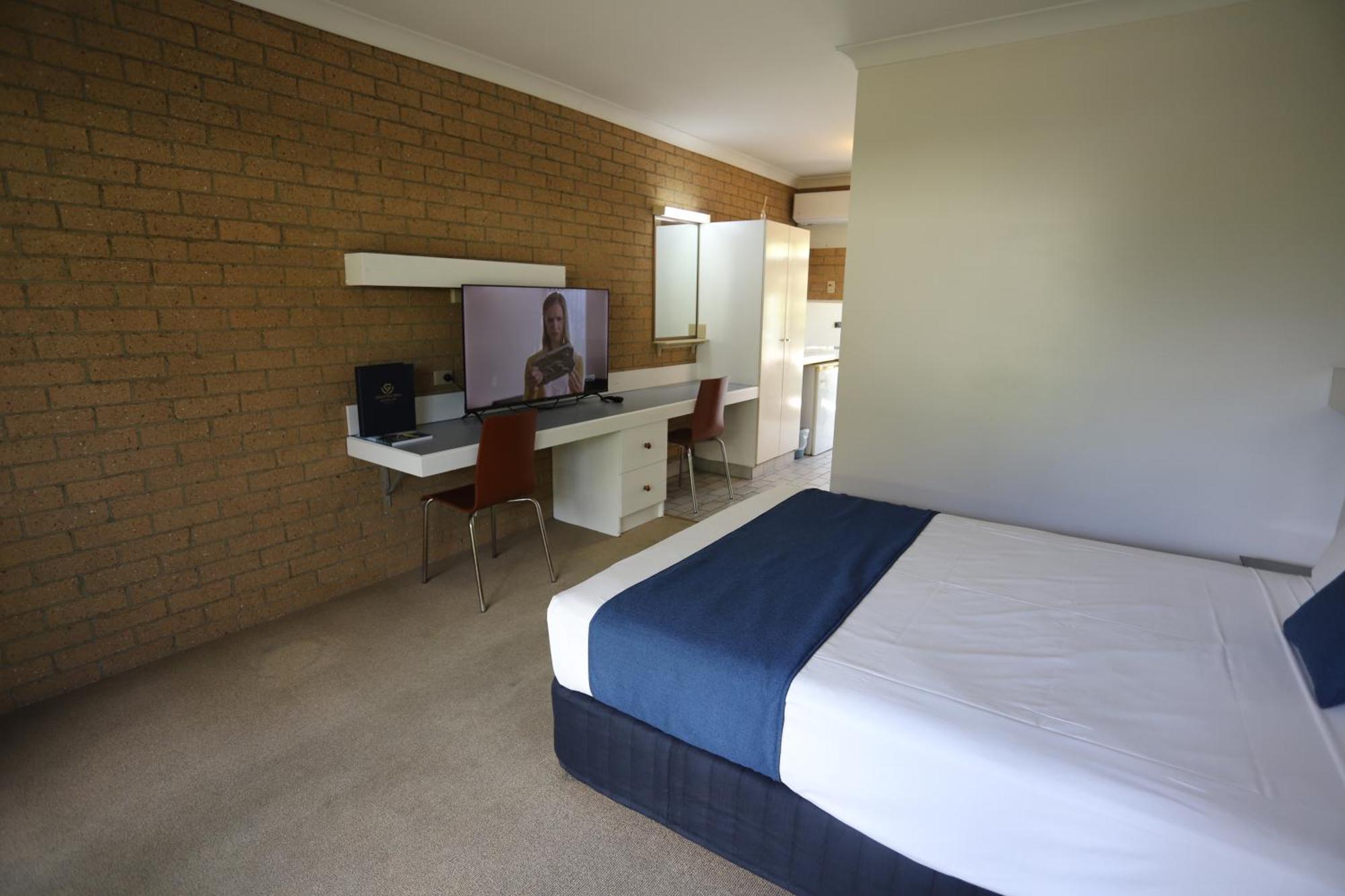 Queen Room - Pet Friendly