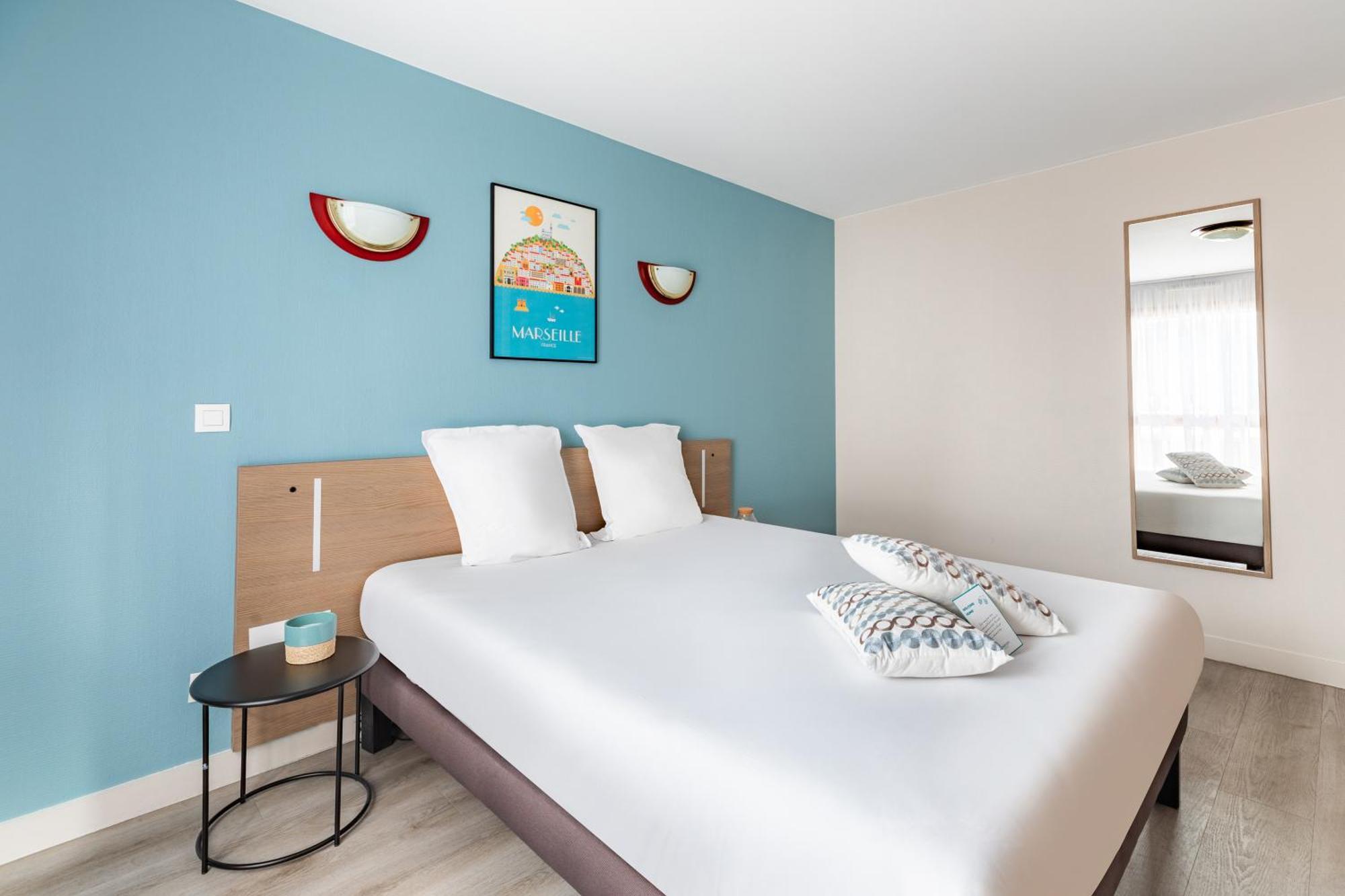 Superior One-Bedroom Apartment,1498844710:JPEG