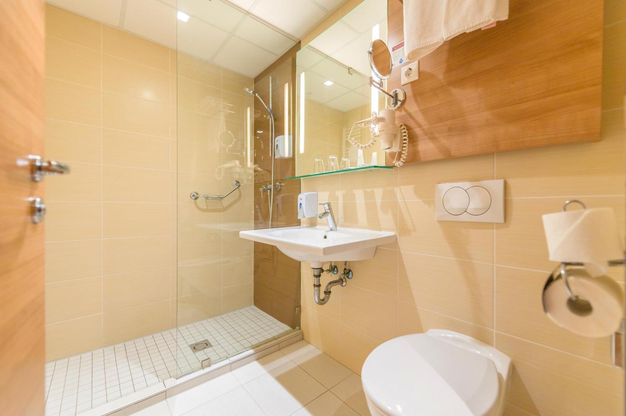 Standard Twin/Double Room