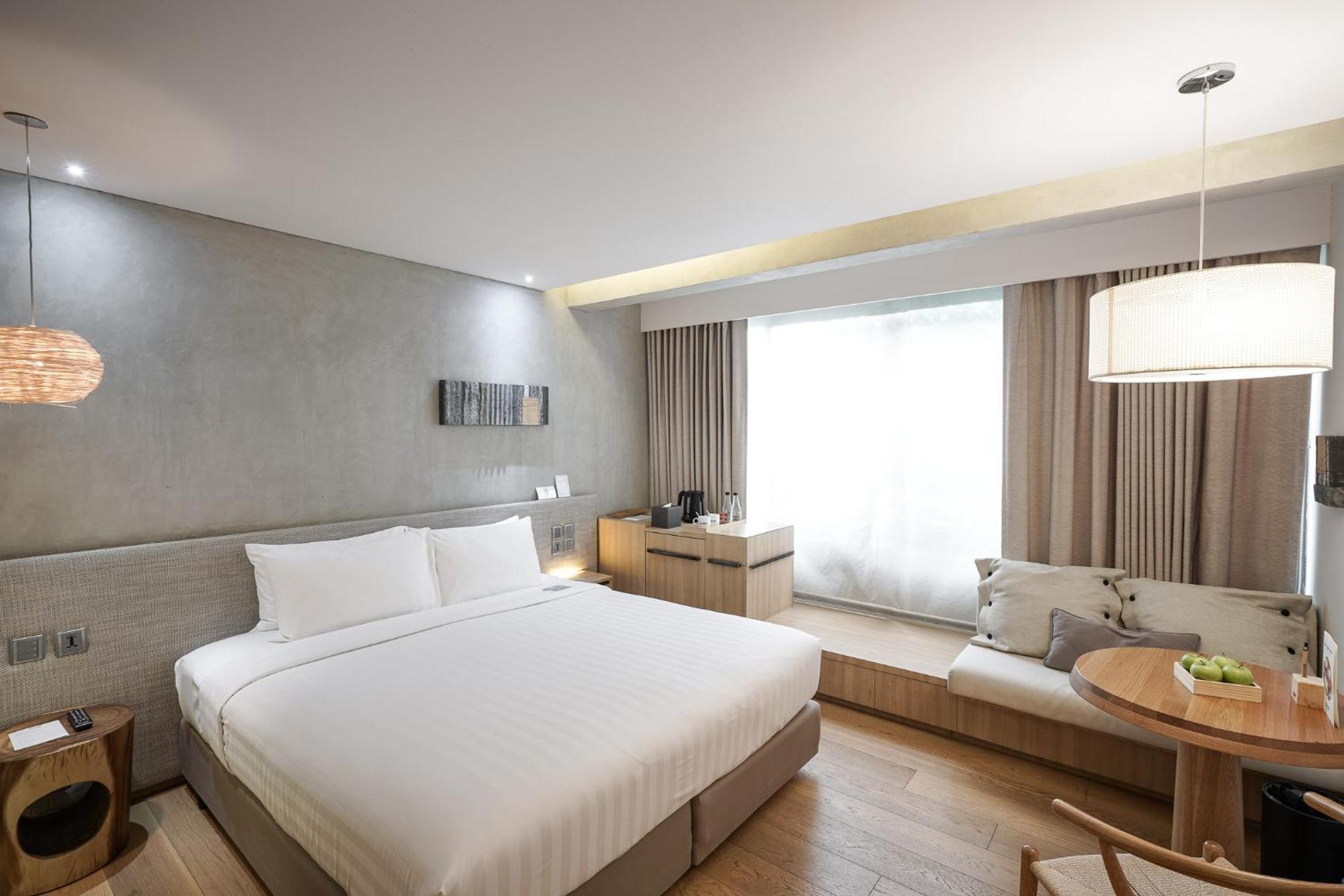 Superior King Room